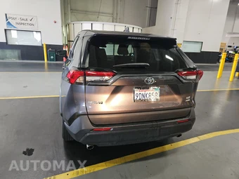 2023 Toyota RAV4 LE - miniatura 5