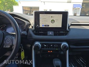 2023 Toyota RAV4 LE – miniatura 10