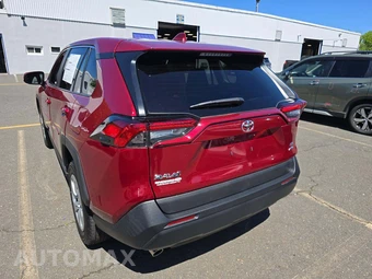 2023 Toyota RAV4 LE – miniatura 2