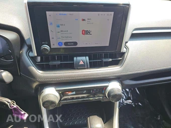 2023 Toyota RAV4 LE - miniatura 10