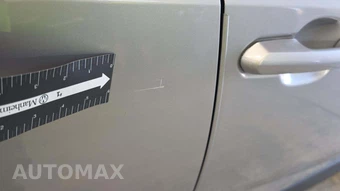2023 Toyota RAV4 LE - miniatura 26