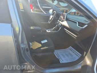 2023 Toyota RAV4 LE - miniatura 8