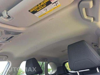 2023 Toyota RAV4 LE – miniatura 11