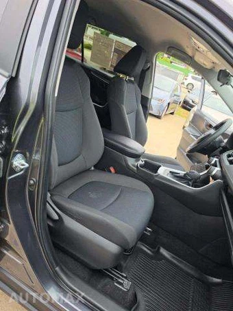 2023 Toyota RAV4 LE – miniatura 18