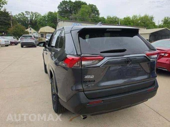 2023 Toyota RAV4 LE – miniatura 2