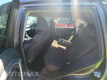 2023 Toyota RAV4 LE - miniatura 13