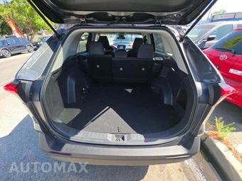 2023 Toyota RAV4 LE - miniatura 14