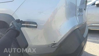 2023 Toyota RAV4 LE - miniatura 20