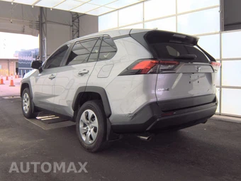 2023 Toyota RAV4 LE - miniatura 6