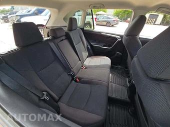 2023 Toyota RAV4 LE - miniatura 16