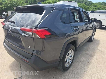 2023 Toyota RAV4 LE - miniatura 3