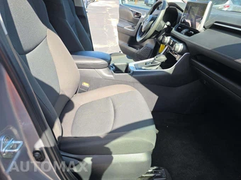 2023 Toyota RAV4 LE - miniatura 18