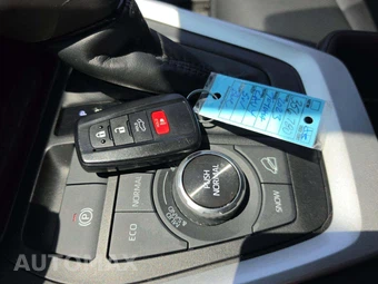 2023 Toyota RAV4 Limited - miniatura 8