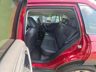 2023 Toyota RAV4 Limited - miniatura 13