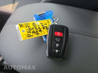 2023 Toyota RAV4 Limited - miniatura 8