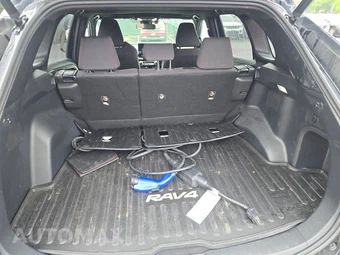 2023 Toyota RAV4 Prime SE - miniatura 16