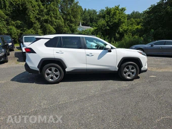 2023 Toyota RAV4 XLE - miniatura 4
