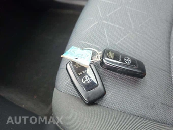 2023 Toyota RAV4 XLE - miniatura 8