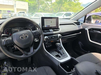 2023 Toyota RAV4 XLE – miniatura 10
