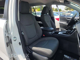 2023 Toyota RAV4 XLE – miniatura 18
