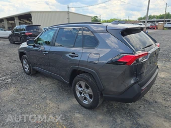 2023 Toyota RAV4 XLE – miniatura 6