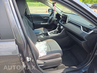 2023 Toyota RAV4 XLE – miniatura 8