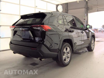 2023 Toyota RAV4 XLE - miniatura 4