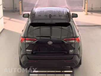 2023 Toyota RAV4 XLE - miniatura 5