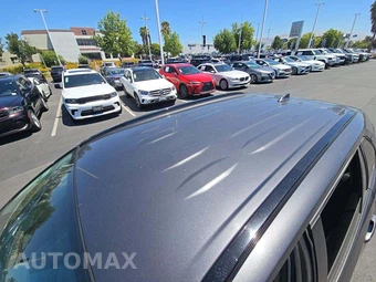 2023 Toyota RAV4 XLE - miniatura 9