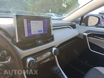 2023 Toyota RAV4 XLE - miniatura 11
