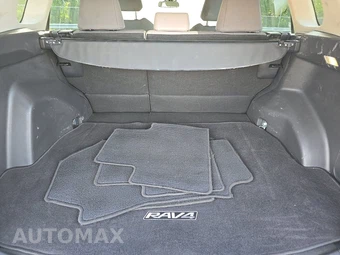 2023 Toyota RAV4 XLE - miniatura 16