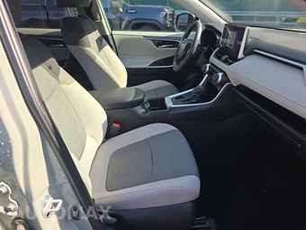 2023 Toyota RAV4 XLE - miniatura 8