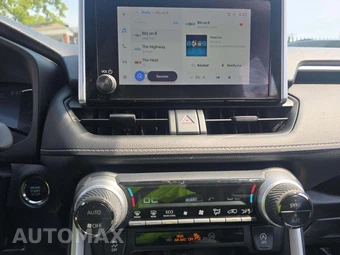 2023 Toyota RAV4 XLE - miniatura 10