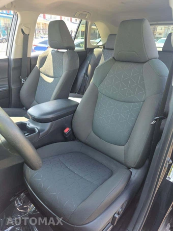 2023 Toyota RAV4 XLE - miniatura 6