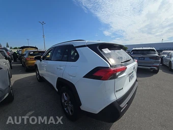 2023 Toyota RAV4 XLE - miniatura 6