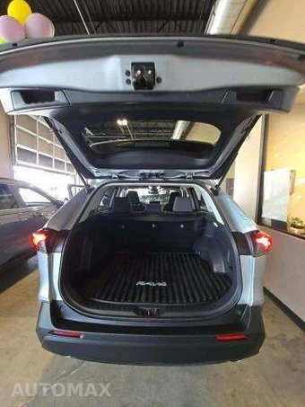 2023 Toyota RAV4 XLE - miniatura 14