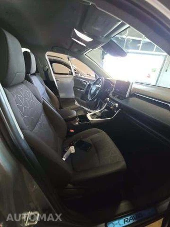 2023 Toyota RAV4 XLE - miniatura 18
