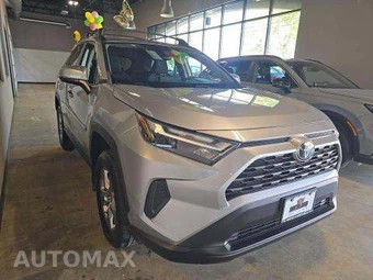 2023 Toyota RAV4 XLE - miniatura 4