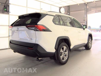 2023 Toyota RAV4 XLE - miniatura 4