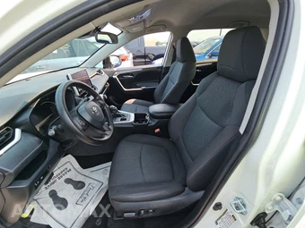2023 Toyota RAV4 XLE - miniatura 7