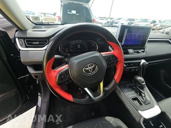 2023 Toyota RAV4 XLE - miniatura 10