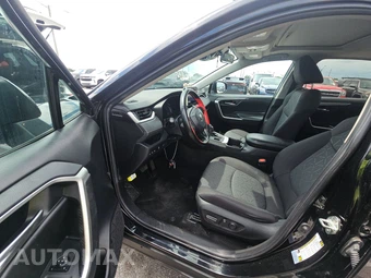 2023 Toyota RAV4 XLE - miniatura 7