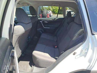 2023 Toyota RAV4 XLE - miniatura 13