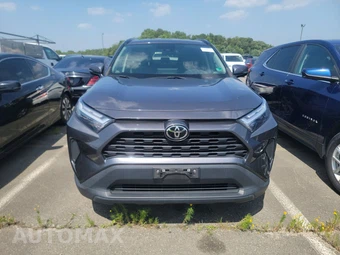 2023 Toyota RAV4 XLE – miniatura 2