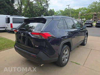 2023 Toyota RAV4 XLE - miniatura 3