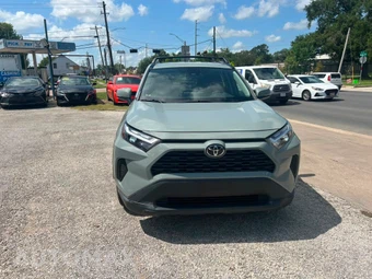 2023 Toyota RAV4 XLE - miniatura 2
