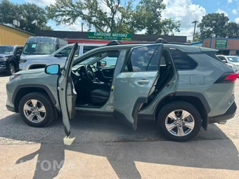2023 Toyota RAV4 XLE - miniatura 4