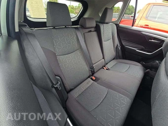 2023 Toyota RAV4 XLE – miniatura 16