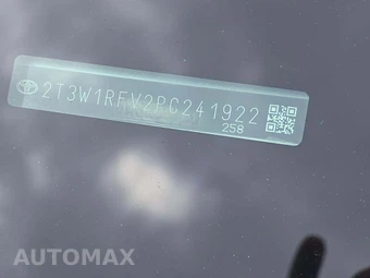 2023 Toyota RAV4 XLE – miniatura 5
