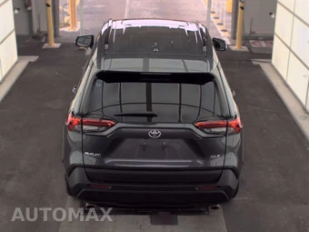2023 Toyota RAV4 XLE - miniatura 5